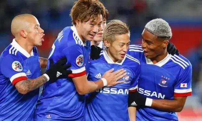 日本足球联赛_日本足球联赛的强队 每一个赛季能分到多少年终奖金日本足球联赛？