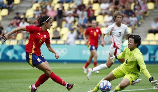 西班牙-日本_西班牙逆转日本女足2-1：战术失误暴露日本短板西班牙-日本，西班牙足球崛起