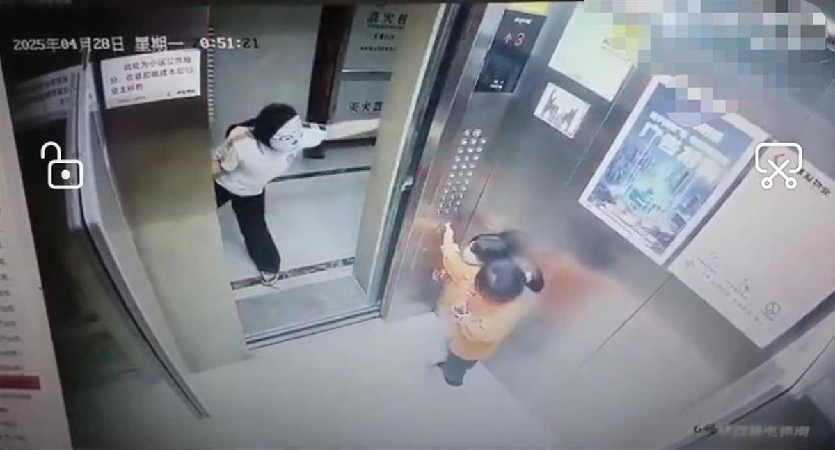 皇冠信用盘在哪里开通
_“面具女孩”多次恐吓电梯内两幼童皇冠信用盘在哪里开通
，当事女孩及家长道歉后获谅解