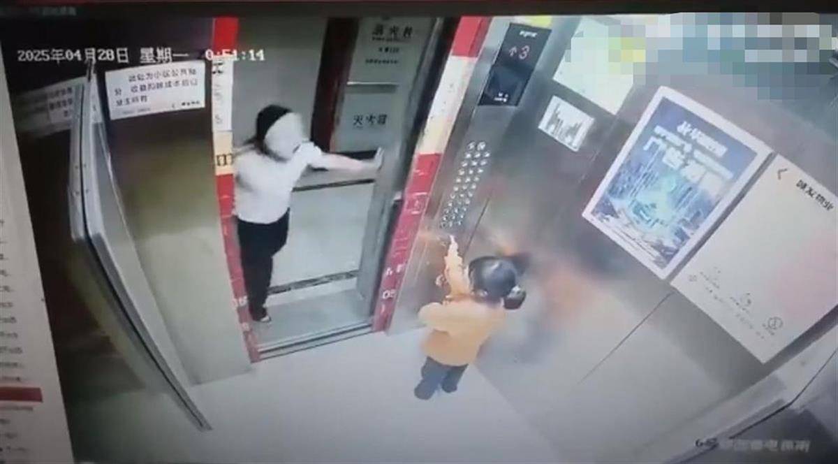 皇冠信用盘在哪里开通
_“面具女孩”多次恐吓电梯内两幼童皇冠信用盘在哪里开通
，当事女孩及家长道歉后获谅解