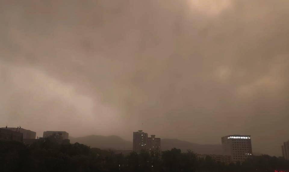 皇冠登一登二登三区别
_昨晚这场暴风骤雨皇冠登一登二登三区别
，让济南很多车辆变成“大花脸”