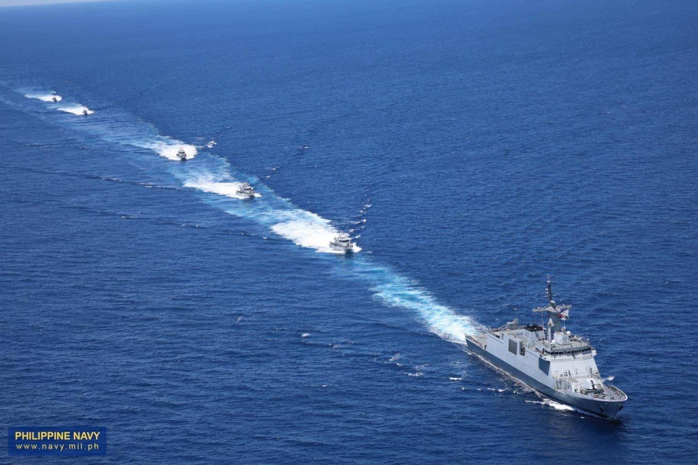 正版足球出租
_菲律宾坐滩舰官兵饿的受不了正版足球出租
，抢劫中国渔船，菲军真的在准备打仗