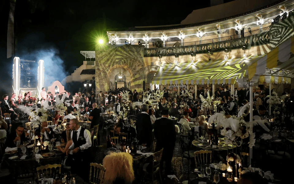 哪个网站可以买篮球
_“了不起的特朗普”花天酒地哪个网站可以买篮球
,4200万美国人却正挨饿