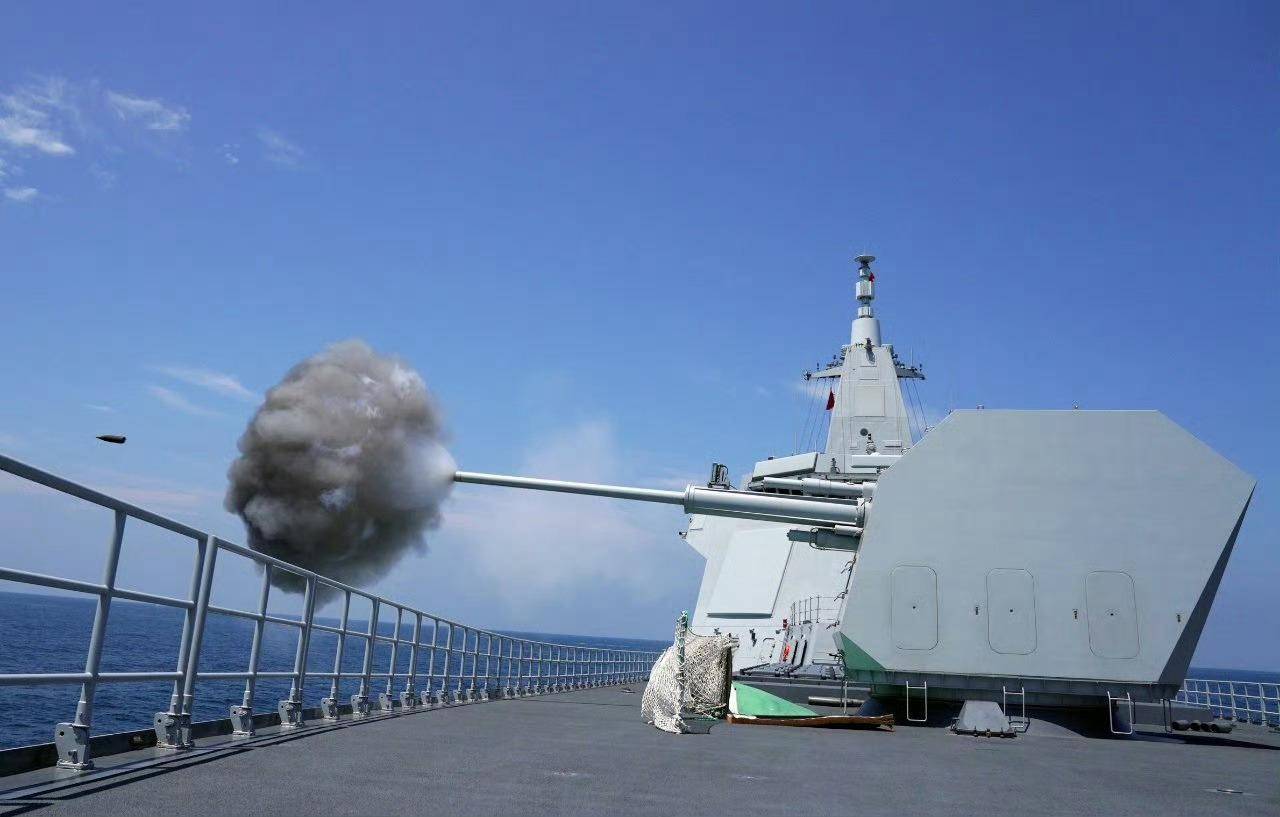 皇冠信用网怎么注册
_美军再度遭遇耻辱时刻:中国海军6艘战舰包围皇冠信用网怎么注册
,815舰插入南海演习