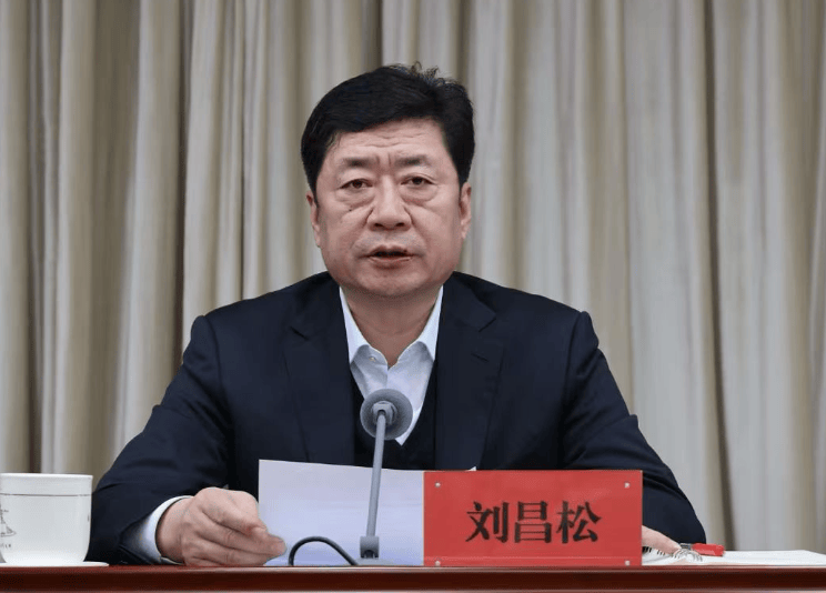 世界杯皇冠代理平台
_刘昌松任青岛市委常委、青岛西海岸新区工委区委书记