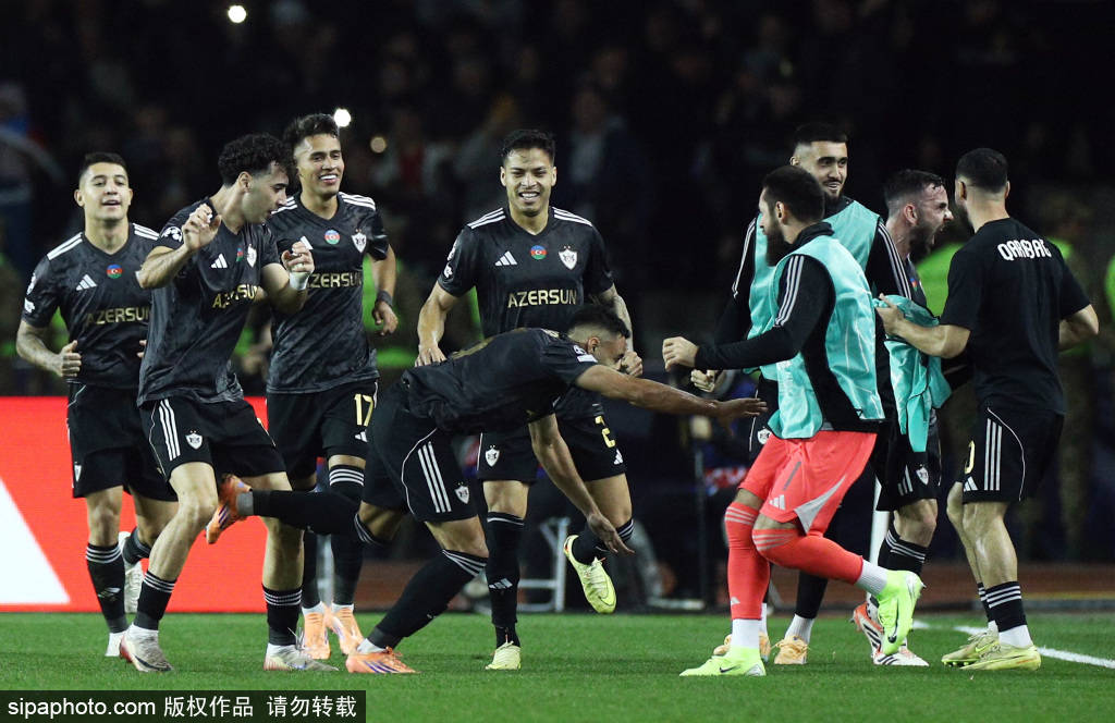 皇冠信用盘登2代理
_内托破旧主皇冠信用盘登2代理
,加纳乔奔袭助攻双响,两人经典坐广告牌庆祝