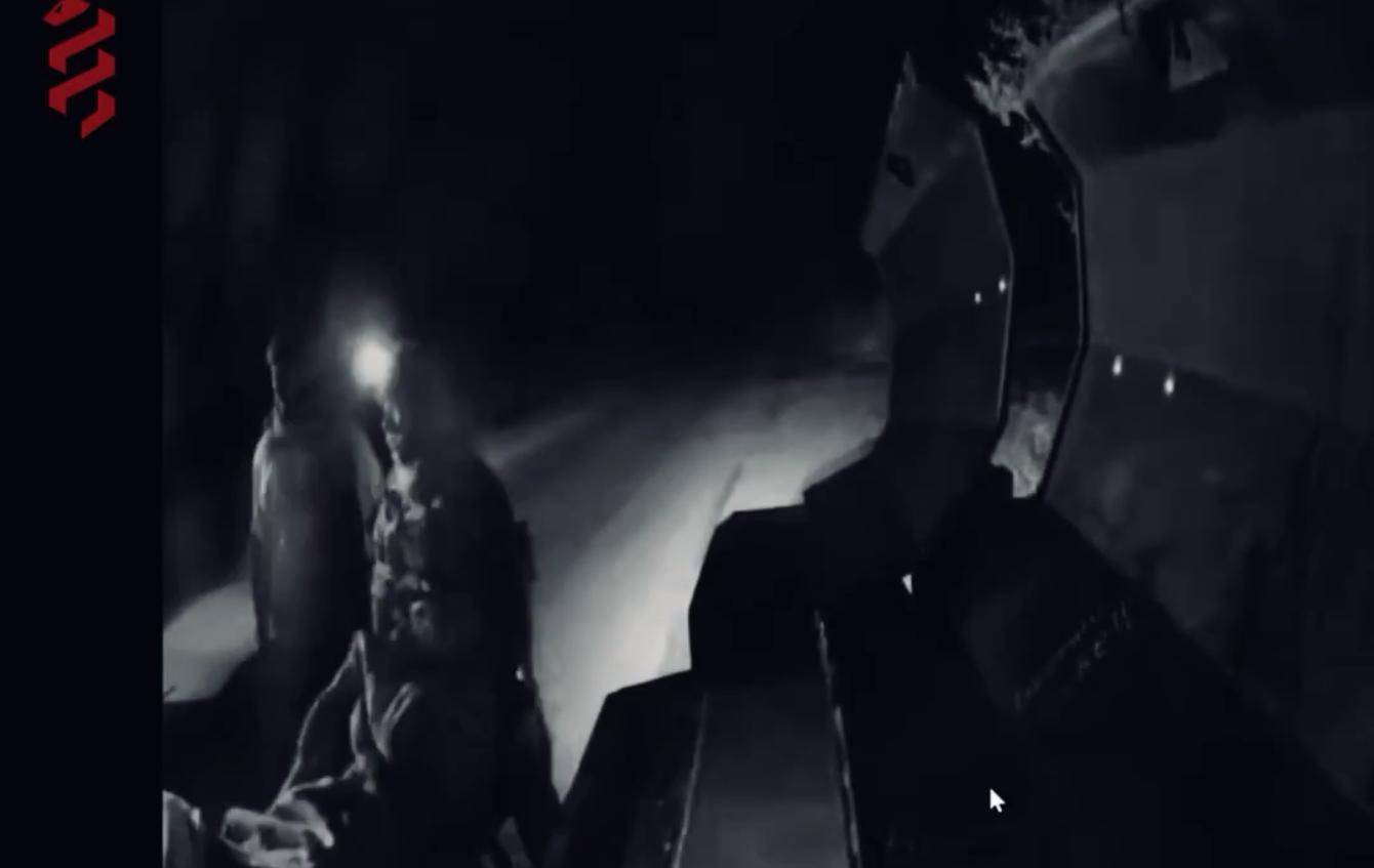 皇冠足球平台代理
_俄军这次大意了皇冠足球平台代理
,包饺子失败:机器人突入红军城,乌军一夜全跑了