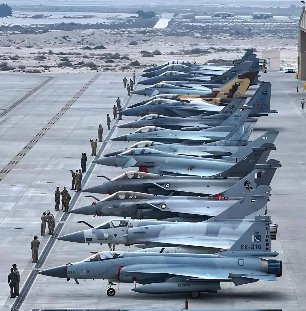 正版皇冠信用盘
_苏35在埃及惨败正版皇冠信用盘
！俄媒破防：输给了被中巴造“米格21”击落的阵风