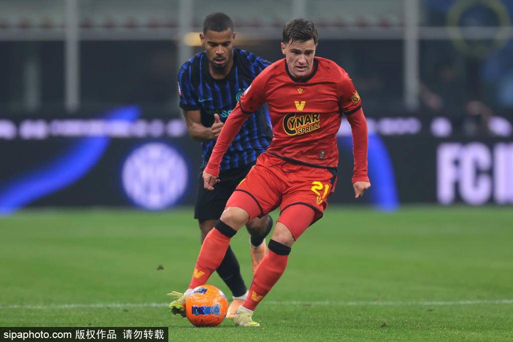 皇冠信用網在线申请
_意甲风云再起！国际米兰4-0横扫科莫皇冠信用網在线申请
，齐沃战术大胜法布雷加斯夺榜首