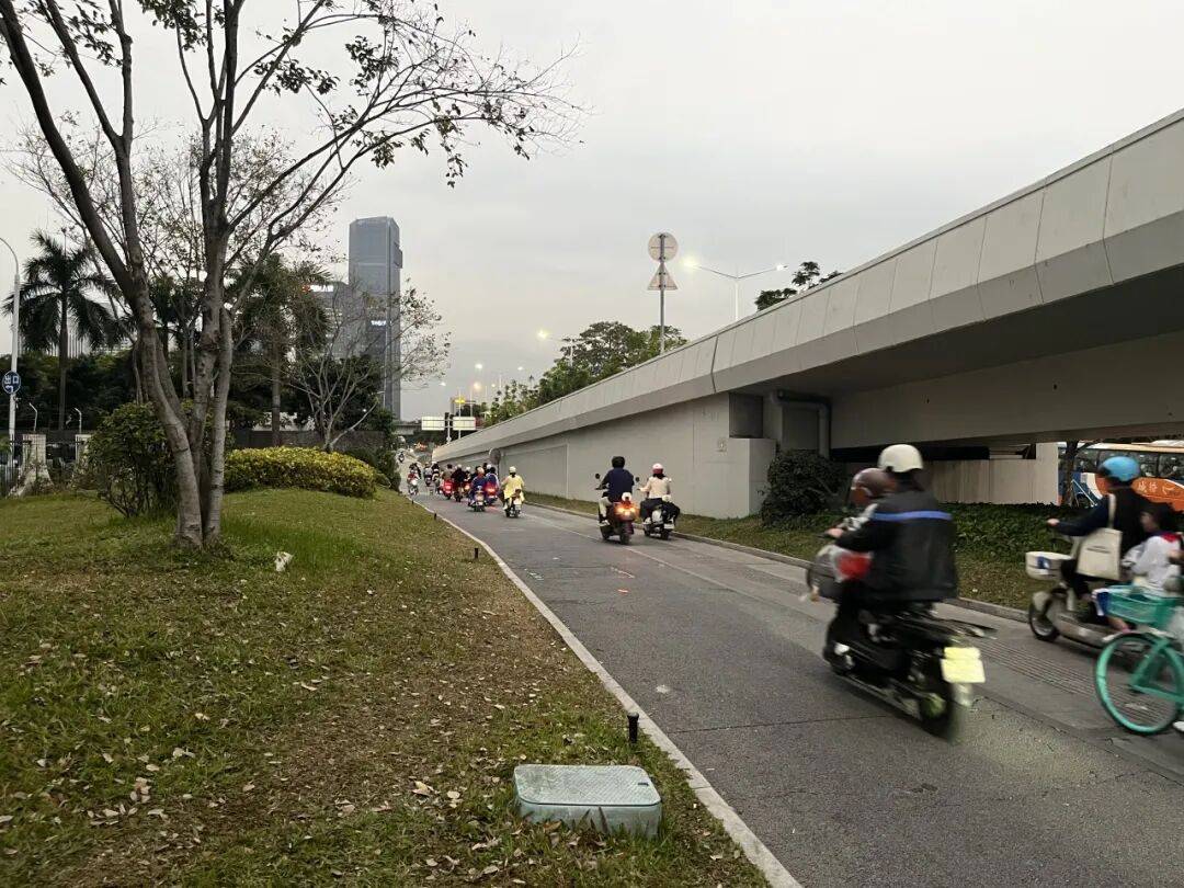 欧洲区附加赛C组
_“等到车熄火”！深圳一主干道欧洲区附加赛C组
，因封路导致拥堵！多部门研究疏解方案