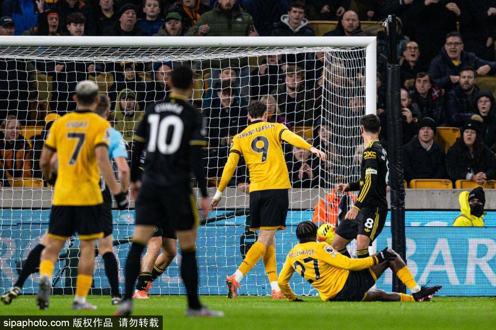 以色列超级联赛_曼联客场1-1战平维拉：舍什科错失良机以色列超级联赛，库尼亚闪电扳平引热议