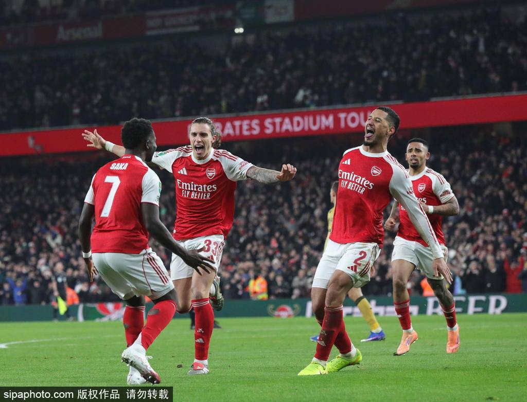 皇冠密码找回
_观战台:曼联恶战纽卡+切尔西火拼维拉 曼城冲八连胜