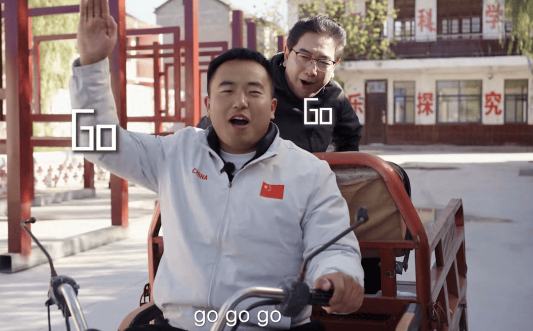 北昆士兰牛仔vs布裏斯班野马_“蹭饭书记”卸任北昆士兰牛仔vs布裏斯班野马，村民都哭了……