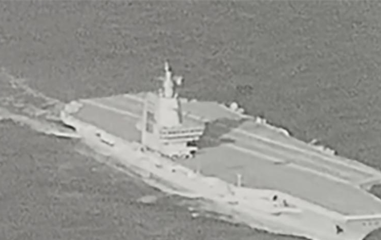 城之队vs皇家君主_对峙升级城之队vs皇家君主，台军公布F16V“锁定”歼16画面，距开火只剩一个按钮？