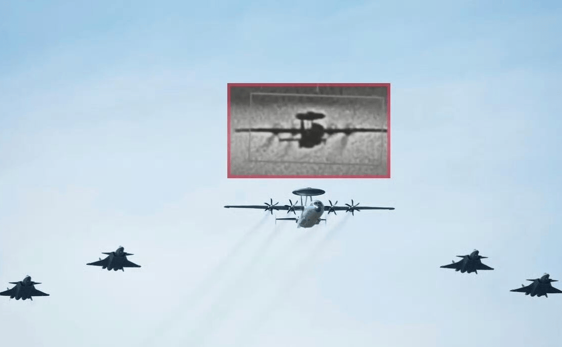 城之队vs皇家君主_对峙升级城之队vs皇家君主，台军公布F16V“锁定”歼16画面，距开火只剩一个按钮？