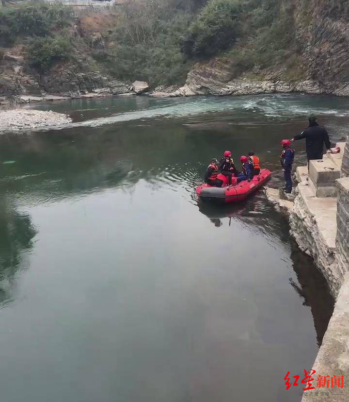 皇冠代理登入_26岁男子跳桥身亡：办婚礼不足一月和女方分手皇冠代理登入，事发前两天起诉返还彩礼案刚开庭