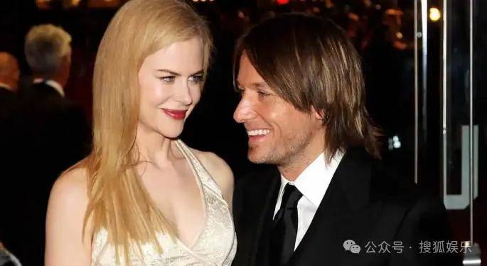 卢加诺 v 克卢日
_终究还是离婚了卢加诺 v 克卢日
!这样的结果已经算体面了吧!