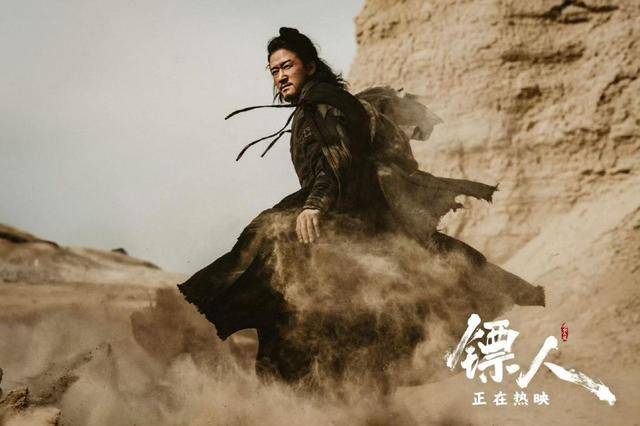 皇冠信用网最新地址_《镖人：风起大漠》票房近10亿皇冠信用网最新地址，登顶武侠片冠军！春节档逆跌奇迹咋做到的？