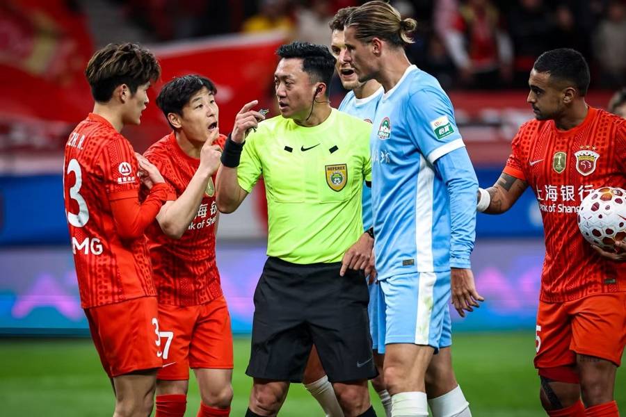 世界杯皇冠信用平台_1比2不敌河南遭“开门黑”世界杯皇冠信用平台，海港主帅穆斯卡特直言：“很多事，我无法评论”