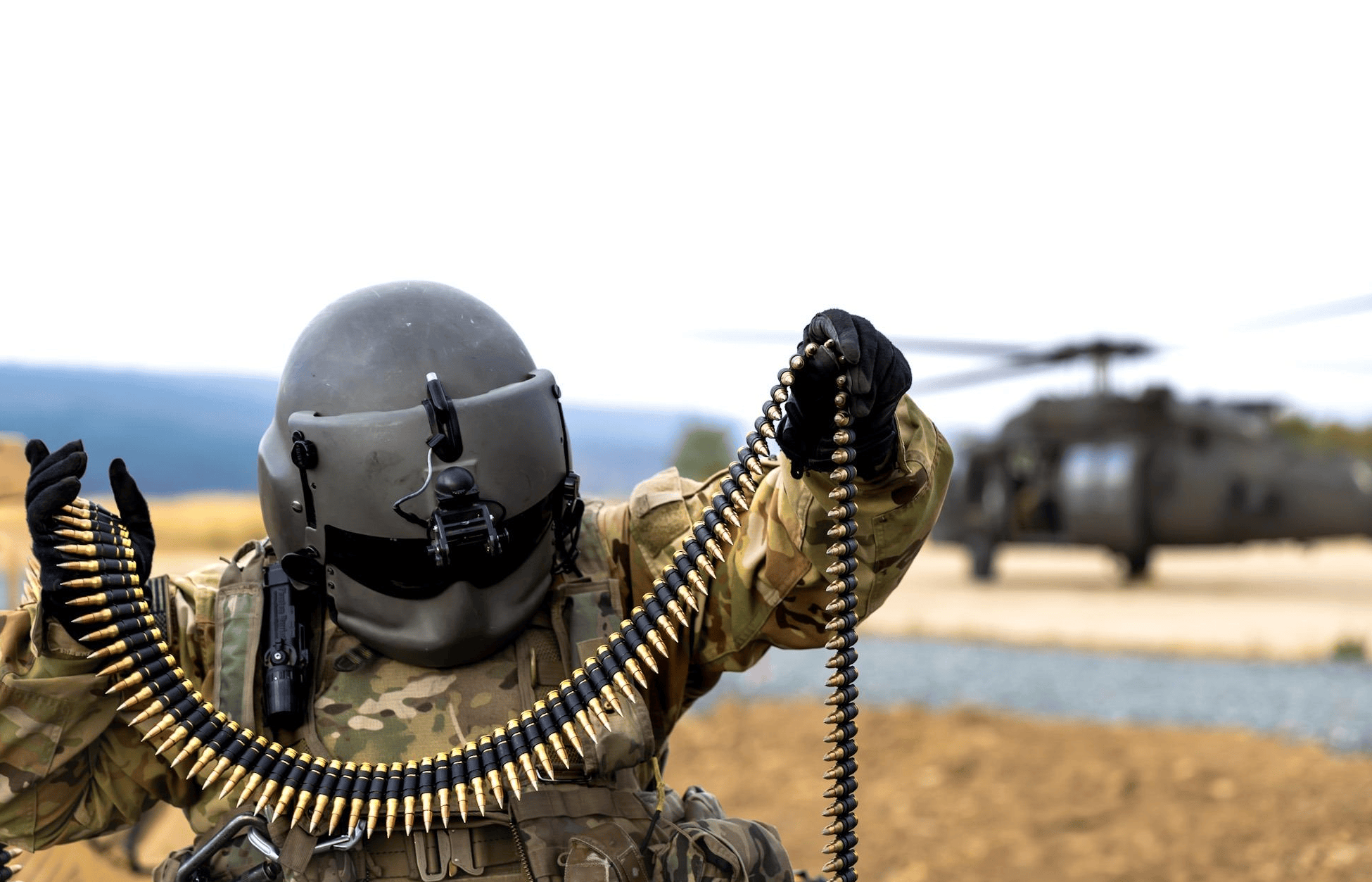 皇冠信用庄家_伊朗第13波导弹雨砸下皇冠信用庄家，100万大军准备打地面战，英法德已选边站