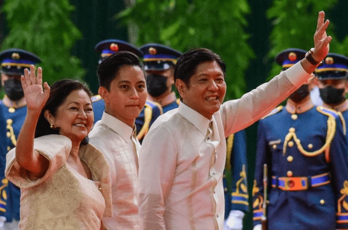 皇冠体育
_菲律宾政坛变天?马科斯被催辞职皇冠体育
,杜特尔特之子担任党总裁