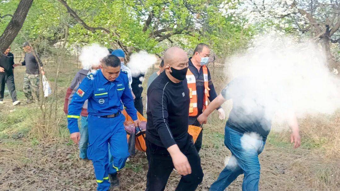 皇冠ag mos022
_87岁老人在自家梨树园迷路被困5天4夜皇冠ag mos022
,108小时水米未进硬撑过来,经救治无大碍