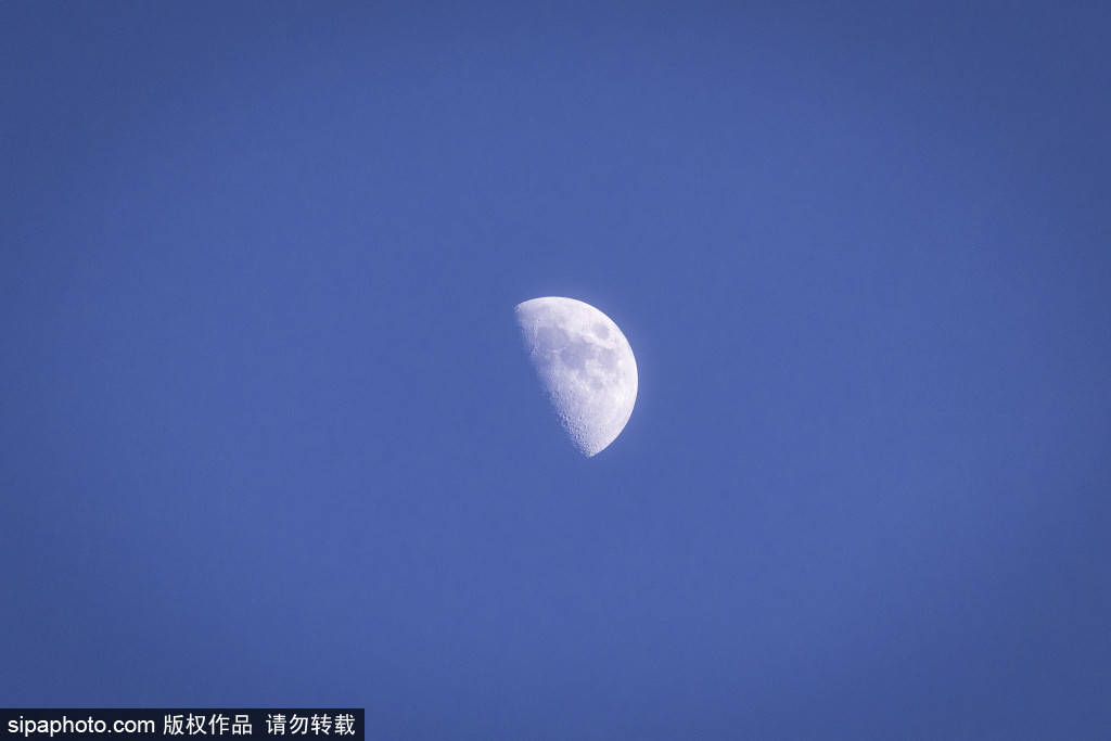美加墨世界杯足球_姆巴佩“作死”？国家德比巴萨2-0领先美加墨世界杯足球，他一条动态引爆皇马球迷怒火！