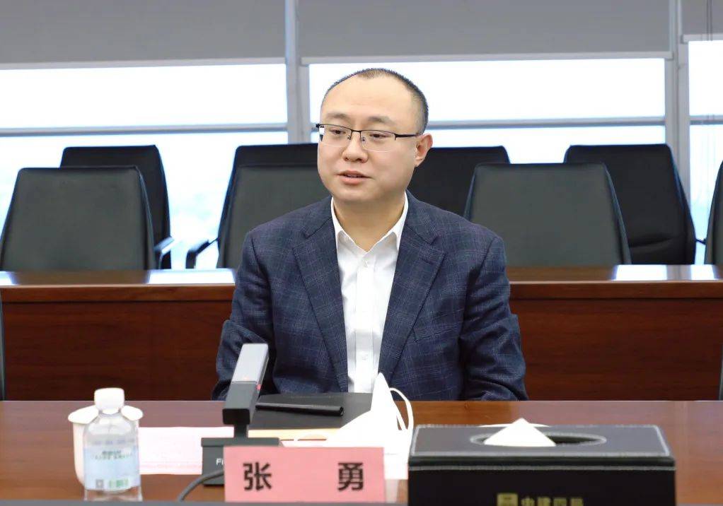 皇冠代理管理端
_海南省委决定：海口市市长丁晖交流到其他岗位任职皇冠代理管理端
，张勇到海口任职