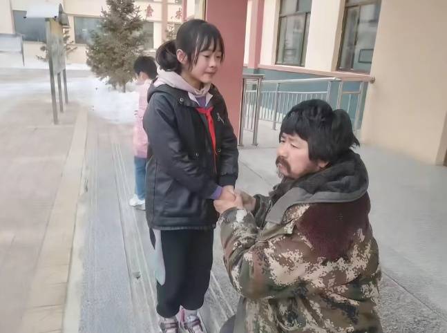 皇冠信用网开户
_胡雷称去见离世女孩最后一面被拒：去了后悔一时皇冠信用网开户
，不去后悔一辈子，“你走了我咋办”