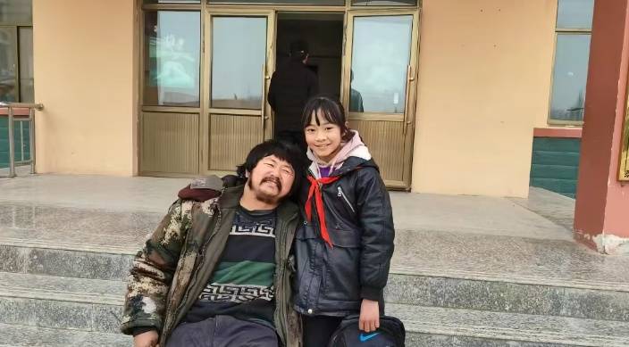 皇冠信用网开户
_胡雷称去见离世女孩最后一面被拒：去了后悔一时皇冠信用网开户
，不去后悔一辈子，“你走了我咋办”