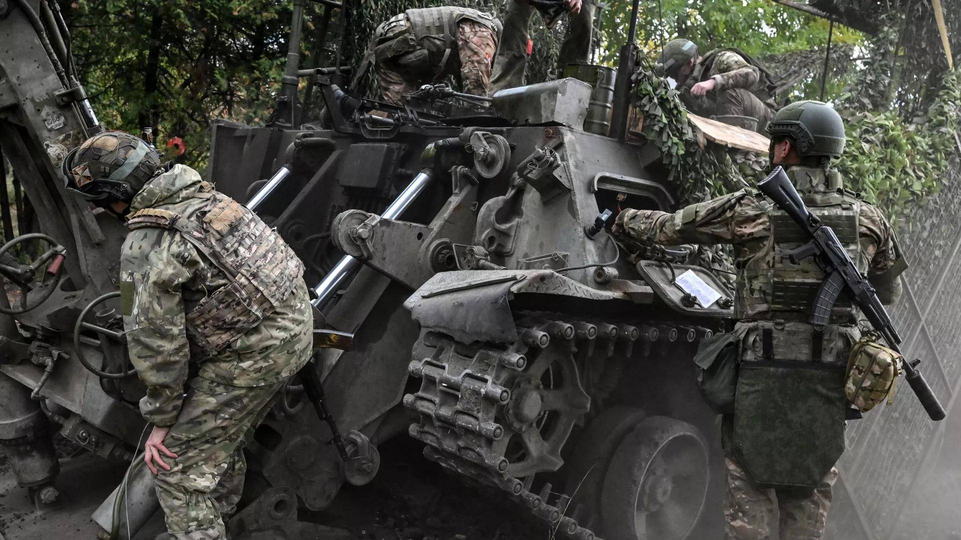 皇冠信用盘在线申请
_俄军中计了?六支乌军特种兵小队突然杀出皇冠信用盘在线申请
,在红军城中心升旗示威