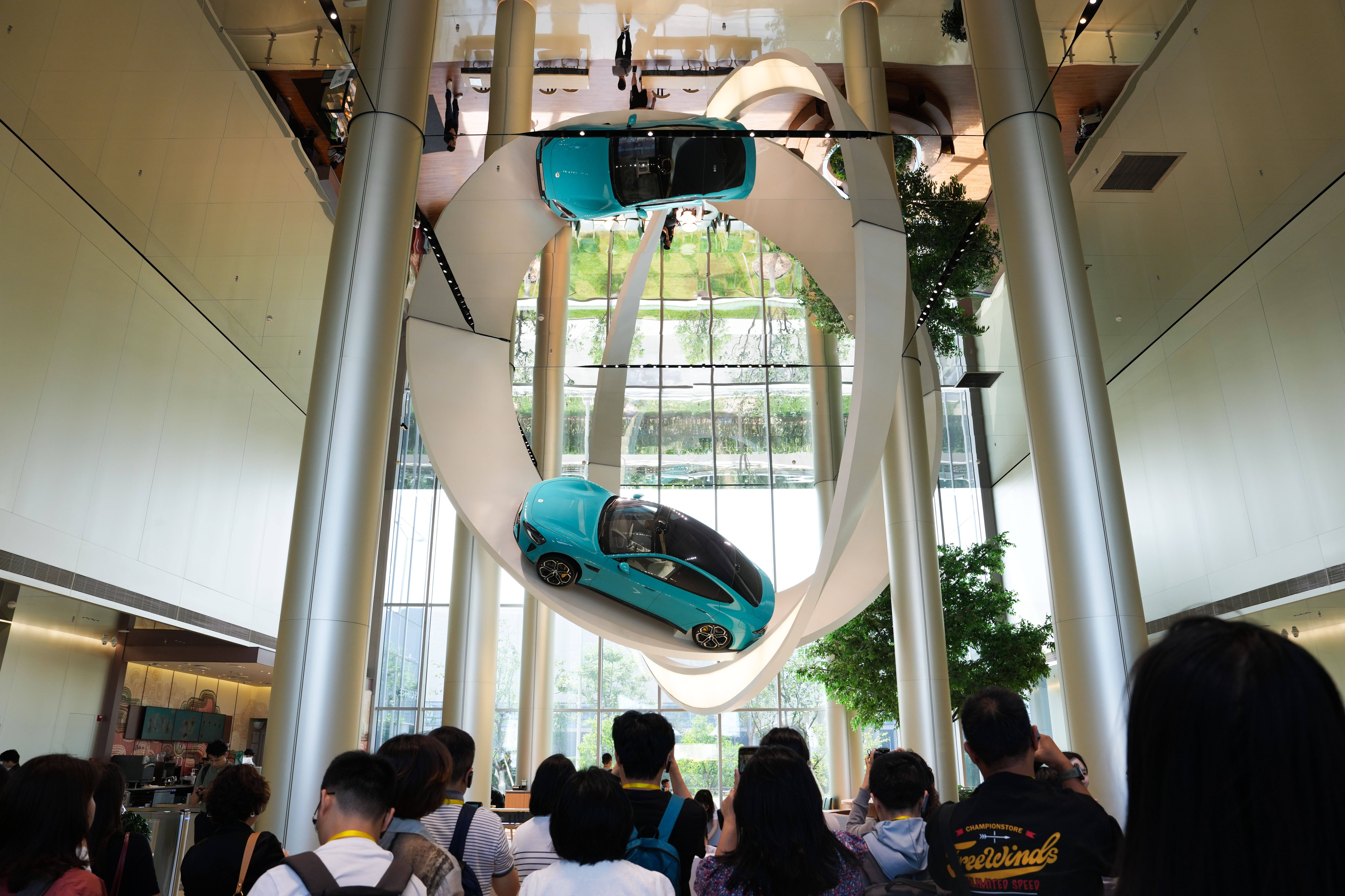 皇冠信用网登2代理申
_新加坡媒体:中国工厂成为热门旅游打卡地