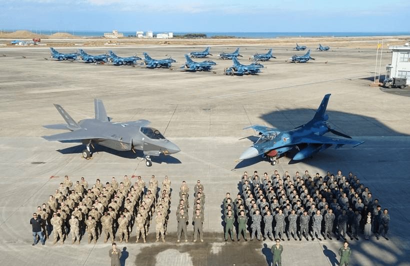 皇冠信用網登2
_美轰炸机来了皇冠信用網登2
,不许中国改变现状?遇上歼16,将重现猎火鸡名场面