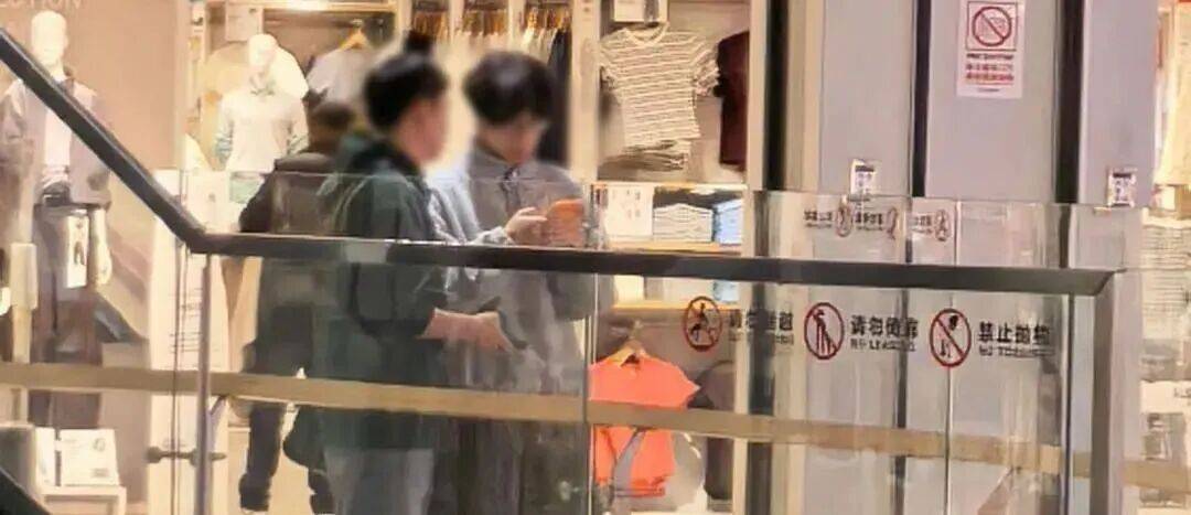 皇冠信用盘结算日_前方等位3200多桌皇冠信用盘结算日，女子排队到崩溃！现场一幕却让人愤怒